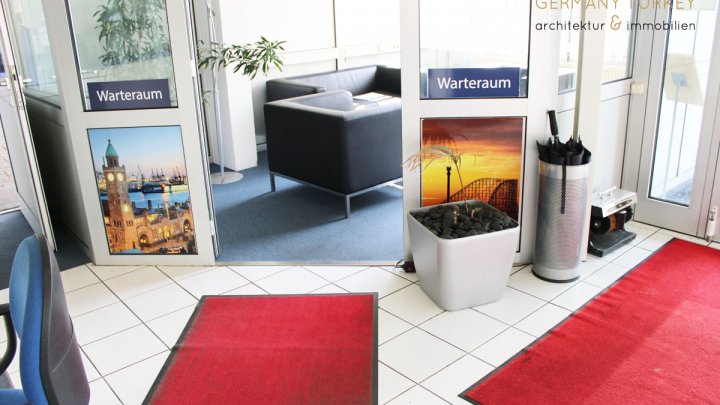 Voll ausgestattetes Autohaus zwischen drei Großstädten und inmitten bekannter Freizeitattraktionen