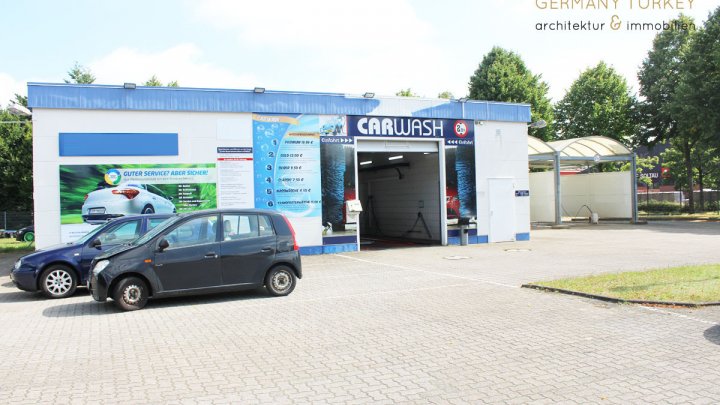 Voll ausgestattetes Autohaus zwischen drei Großstädten und inmitten bekannter Freizeitattraktionen