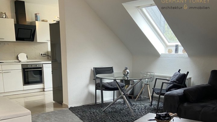   Behaglich und attraktiv: Lichtdurchflutete Wohnung zwischen Erholung im Grünen und bester Anbindung ans „Tor zur Welt“