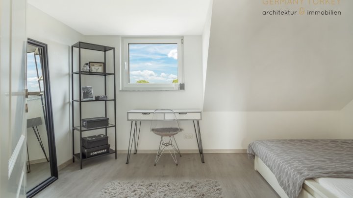 Elegant, gut aufgeteilt und sehr wohnlich: Ihre neue Doppelhaushälfte wartet in Kölln-Reisiek auf Sie!