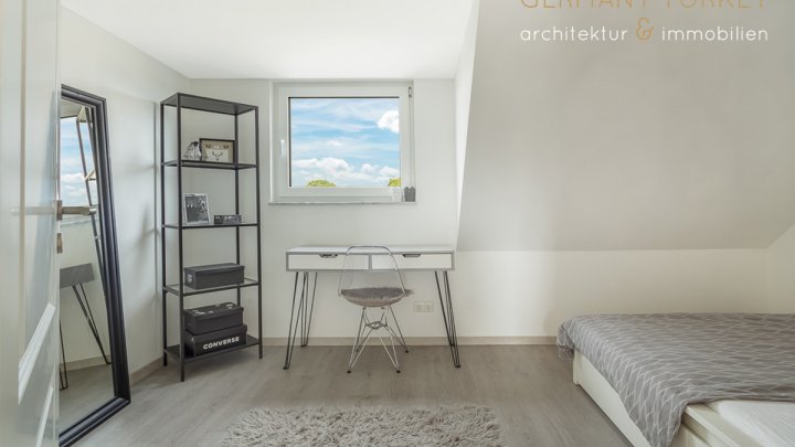 Elegant, gut aufgeteilt und sehr wohnlich: Ihre neue Doppelhaushälfte wartet in Kölln-Reisiek auf Sie!