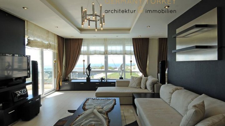 Villen mit atemberaubenden Blick in Luxusresidenz