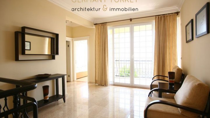 Villen mit atemberaubenden Blick in Luxusresidenz