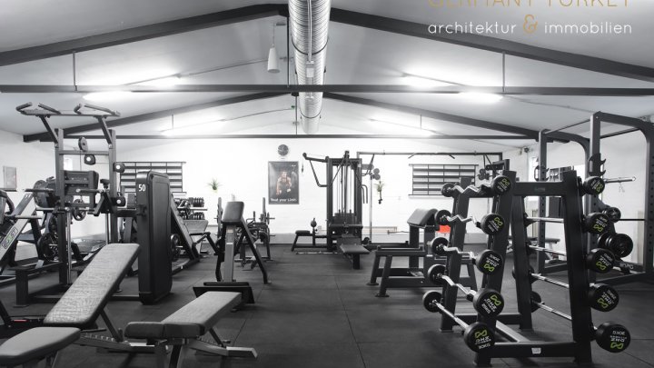            Voll ausgestattetes Fitnessstudio im Hamburger Westen