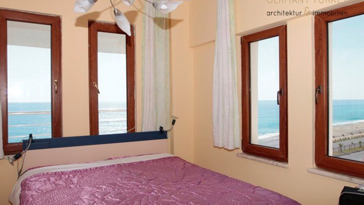 Wohnanlage direkt am Strand und Meerblick