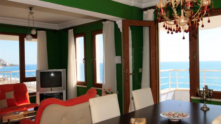 Wohnanlage direkt am Strand und Meerblick