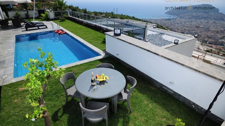 Exklusive, Luxusterrassenvillen in Toplage