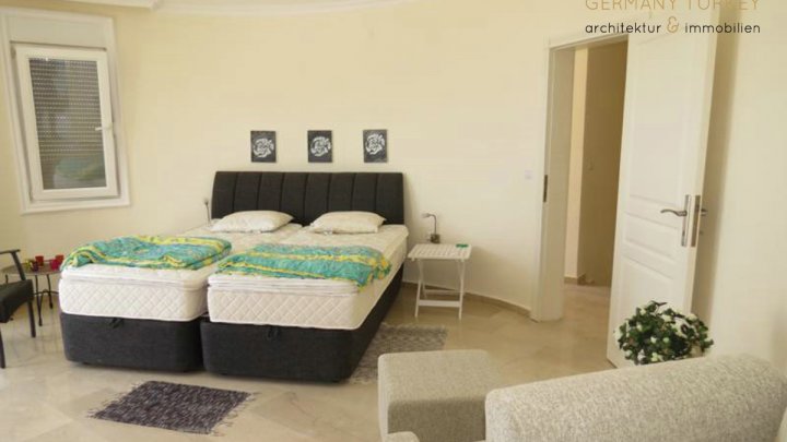Romantische komplett möblierte Villa