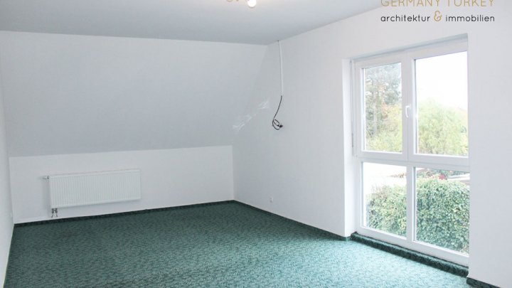 Im Grünen und bestens angebunden wohnen: Großzügiges Einfamilienhaus in Hamburg-Jenfeld