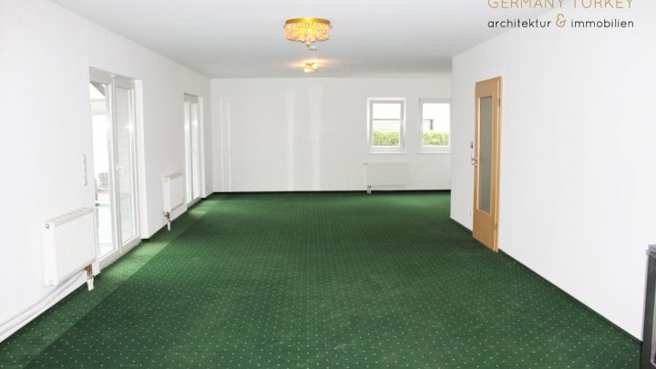 Im Grünen und bestens angebunden wohnen: Großzügiges Einfamilienhaus in Hamburg-Jenfeld