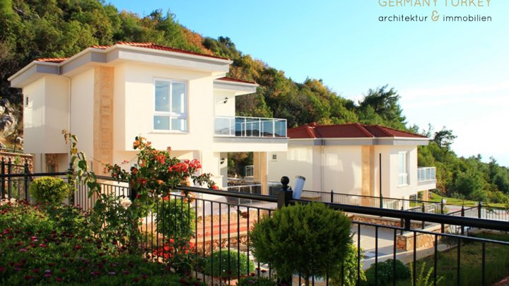 komplett möblierte Villa